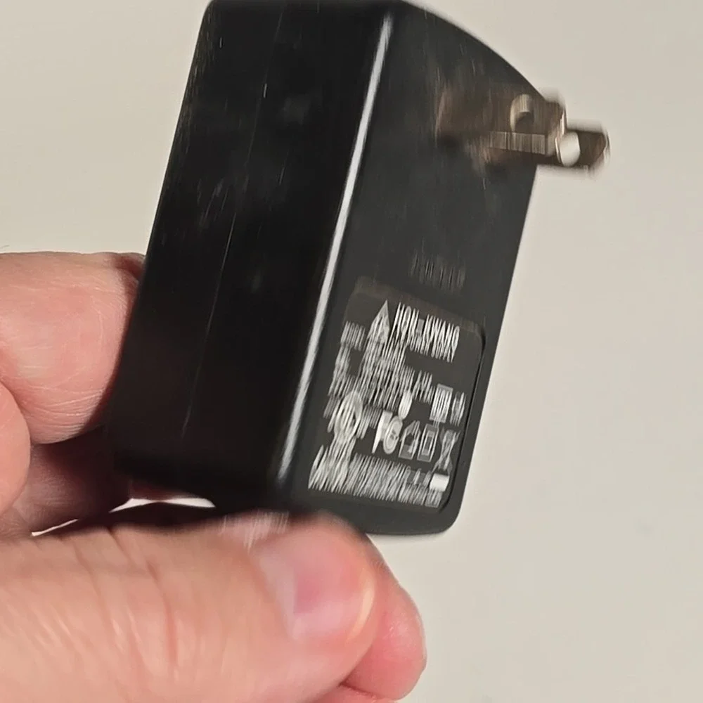 Hon-Kwang (12V/1A)‎ ITE HK-C112-A12 Power Supply Wall Adapter - Black